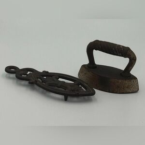 Vintage Cast Iron and Trivet Mini Toy - Sad Iron Salesman Tool 4"